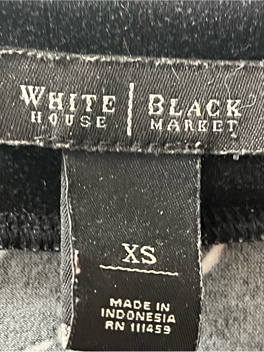 White House Black Market Black Floral & Chain-Print Ruched Top - Picture 3 of 3